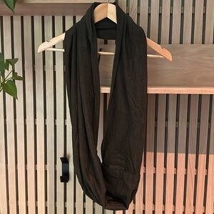 Lululemon vinyasa scarf